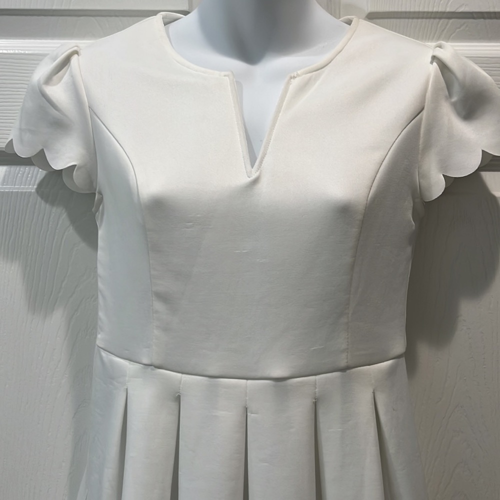 NWOT White Scallop Hem Dress - Picture 4 of 7